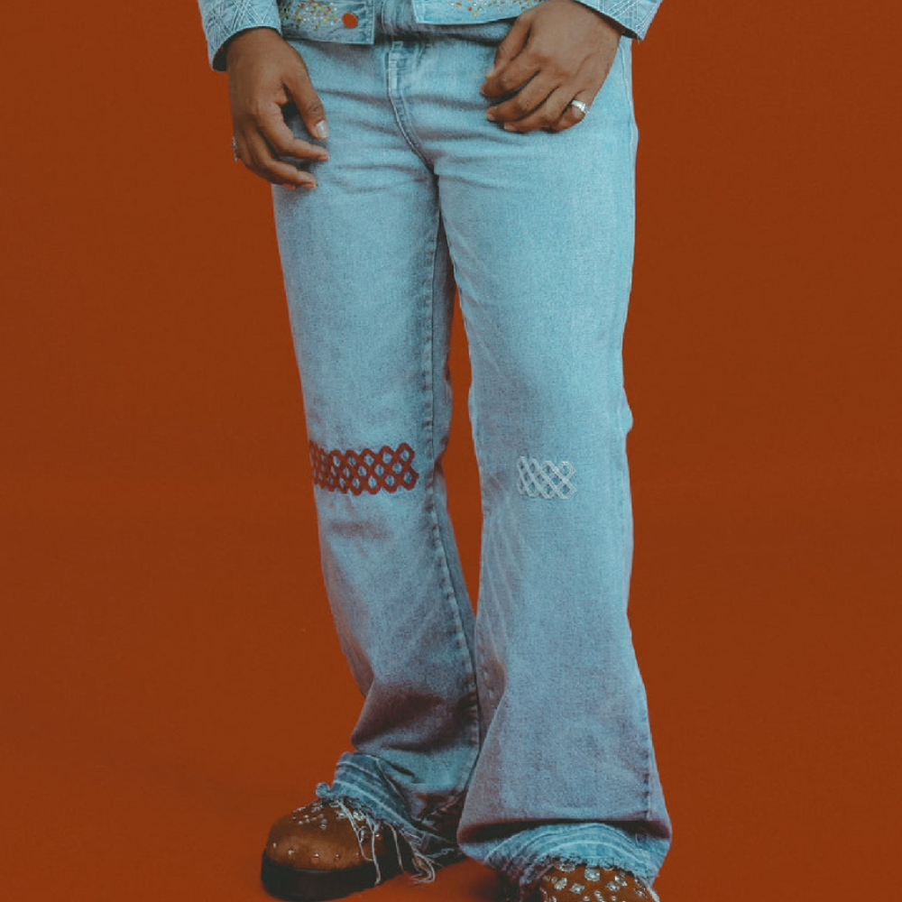 SIGNATURE FLARE DENIM