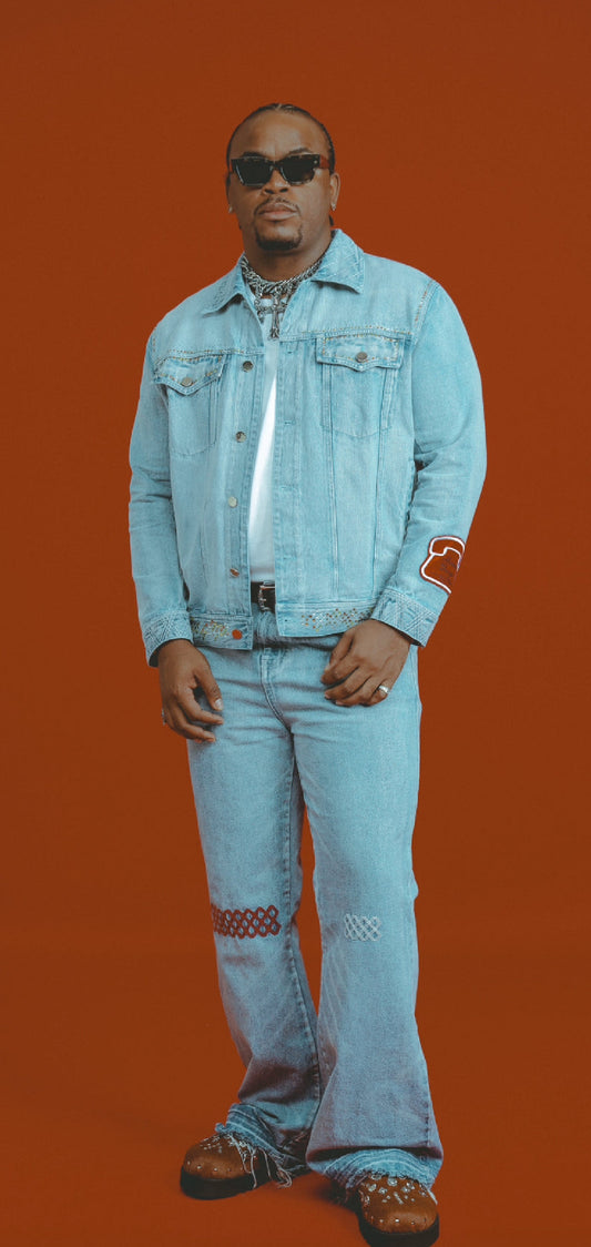 SIGNATURE FLARE DENIM